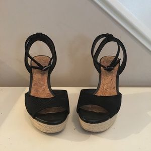 Gianni Bini Black Wedges